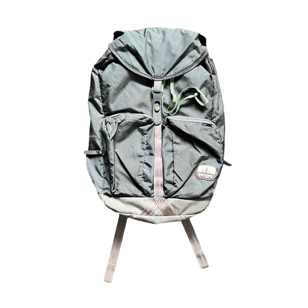 Evrgrn Kickback Casual Frameless Quick Pull Cordlock Cinch Travel Day Pack 18L